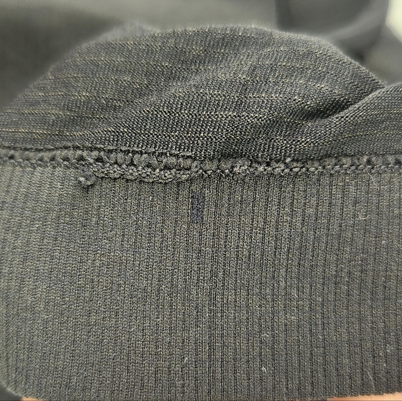 Lululemon Swiftly Tech Casual Athletic Long Sleeve Hip Length Shirt Top Black 6 - Picture 10 of 10